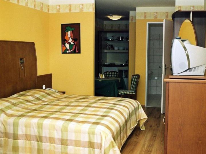 Sunset Motel Szombathely Habitación foto